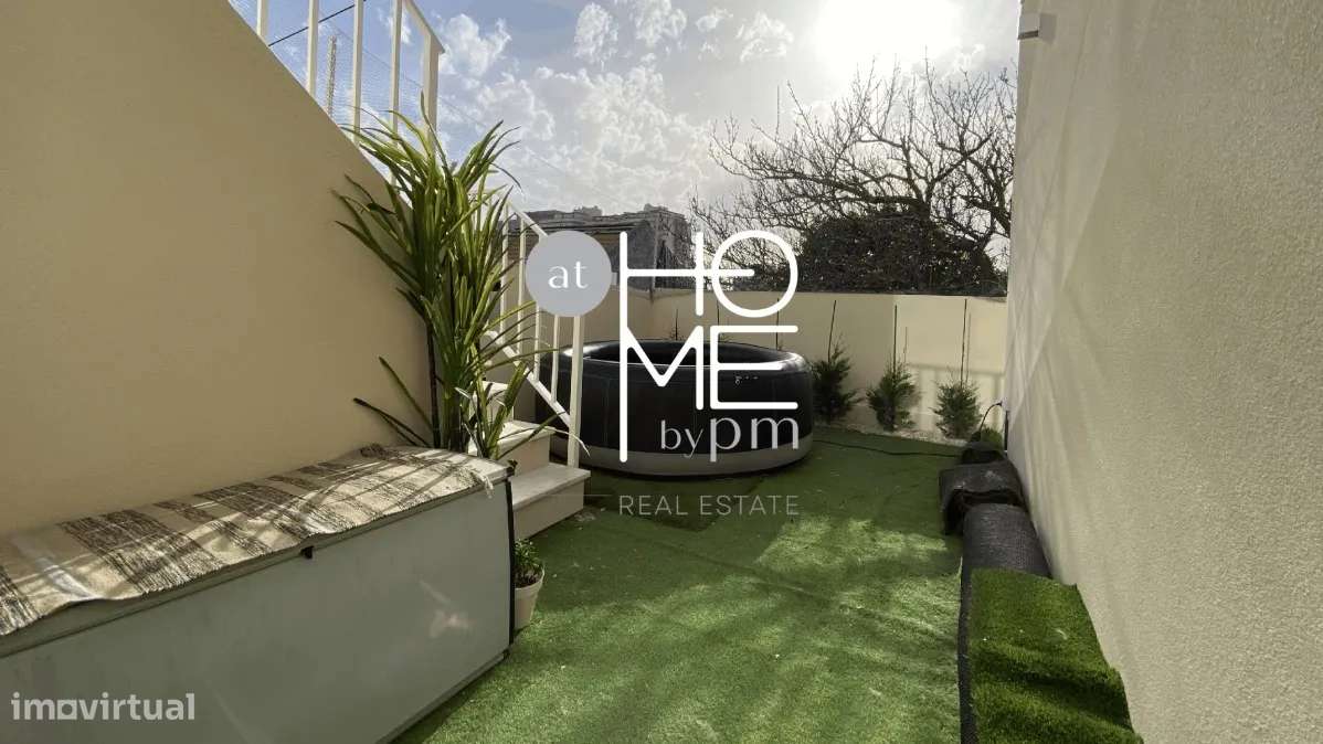 Caramão da Ajuda | Moradia T3 geminada única | Com garagem e terraço-13