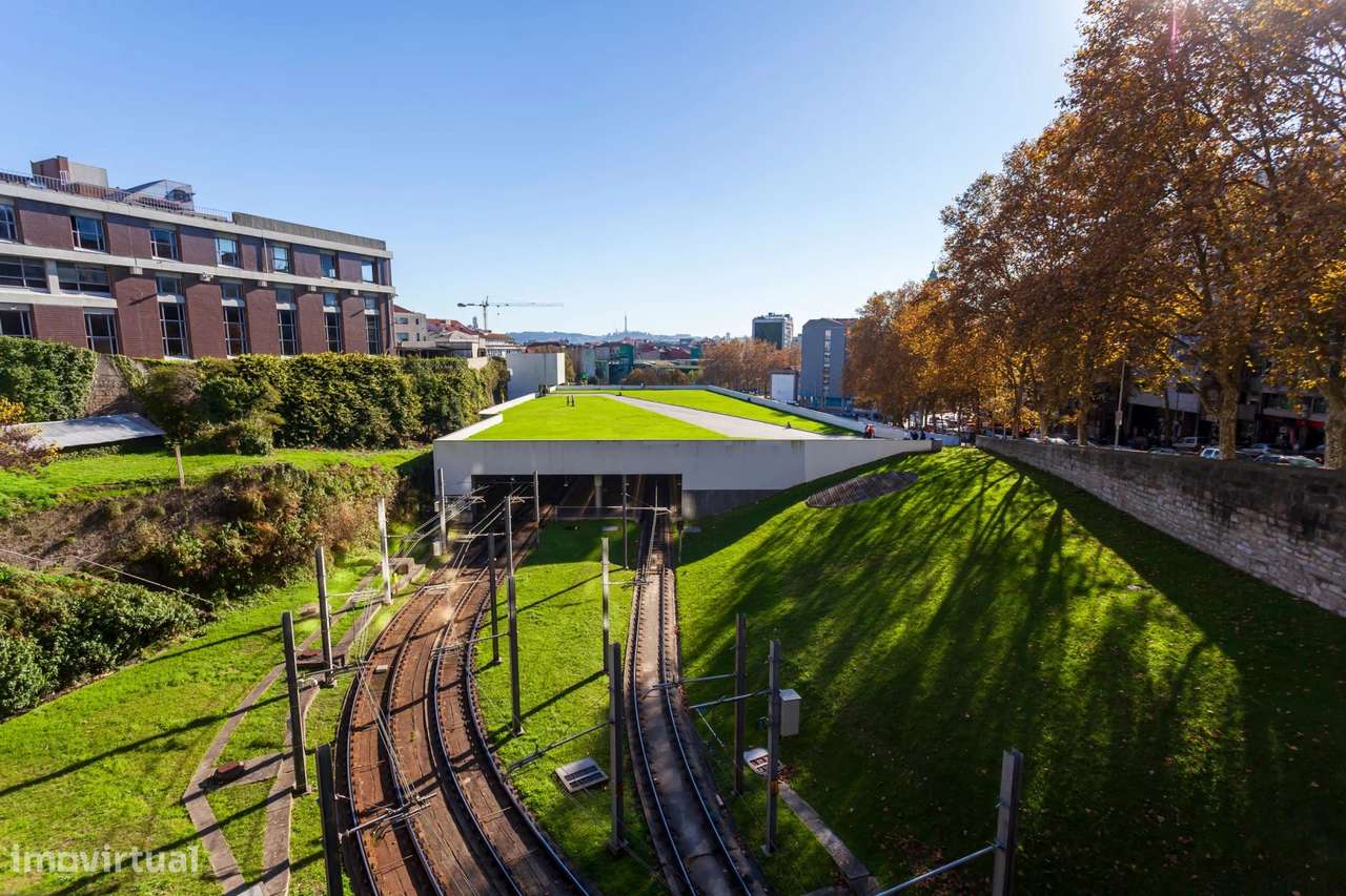 Escritório central com múltiplas possibilidades de utilização e rentab - Grande imagem: 5/26