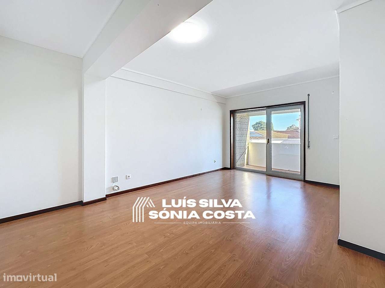 Apartamento T2 Remodelado c/ Varandas, Garagem & Elevador - Centro...-21