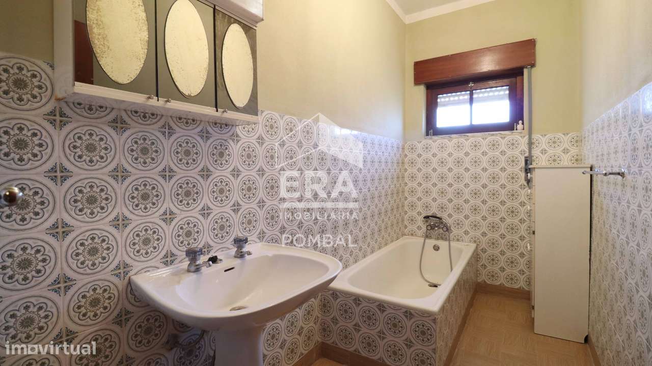 Moradia T5, localizada em Pelmá, Alvaiazere-9