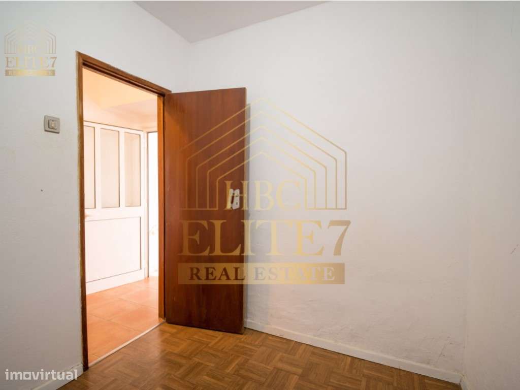 Moradia T3 para Renovar | Vau, Óbidos-12