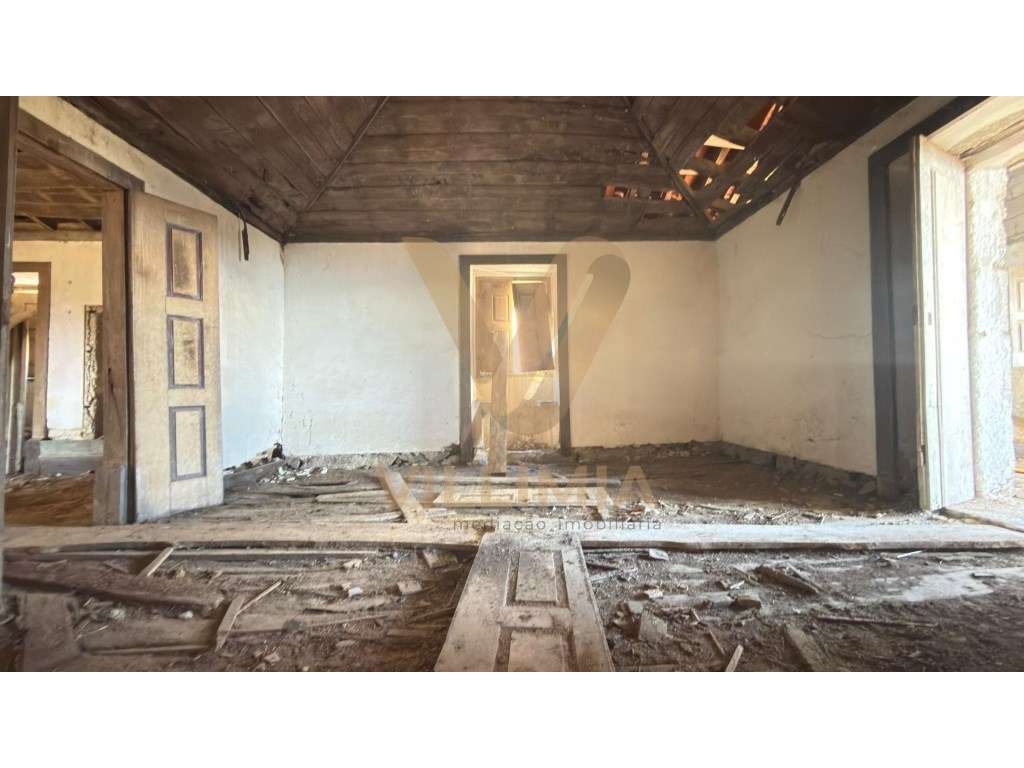 Propriedade com Duas Casas Antigas em Pedra para Restauro - Padreir...-13