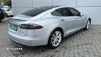 Tesla Model S D - 8