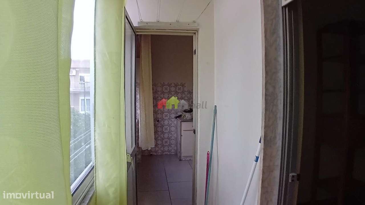 Apartamento T3 no Bairro Afonso Costa - Setúbal-5