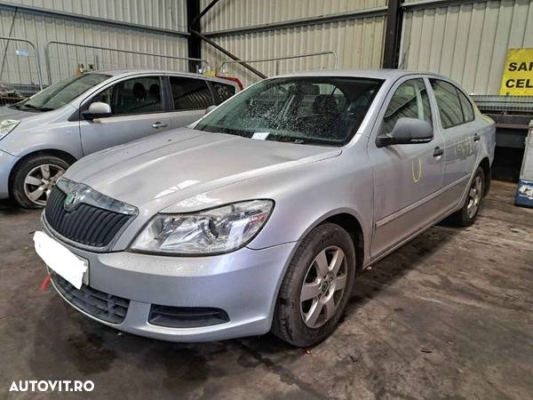 Trager Skoda Octavia 2 2010 SEDAN 1.4 TSI - 3