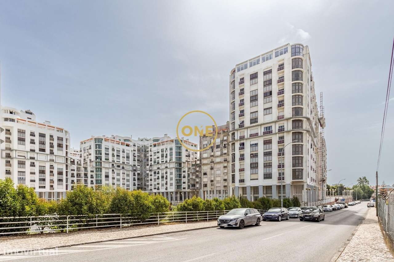 T2 com 108m2, garagem box + parqueamento, vistas Serra de Sintra | Pal-32