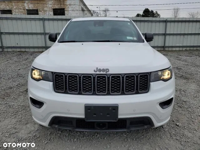 Jeep Grand Cherokee - 5