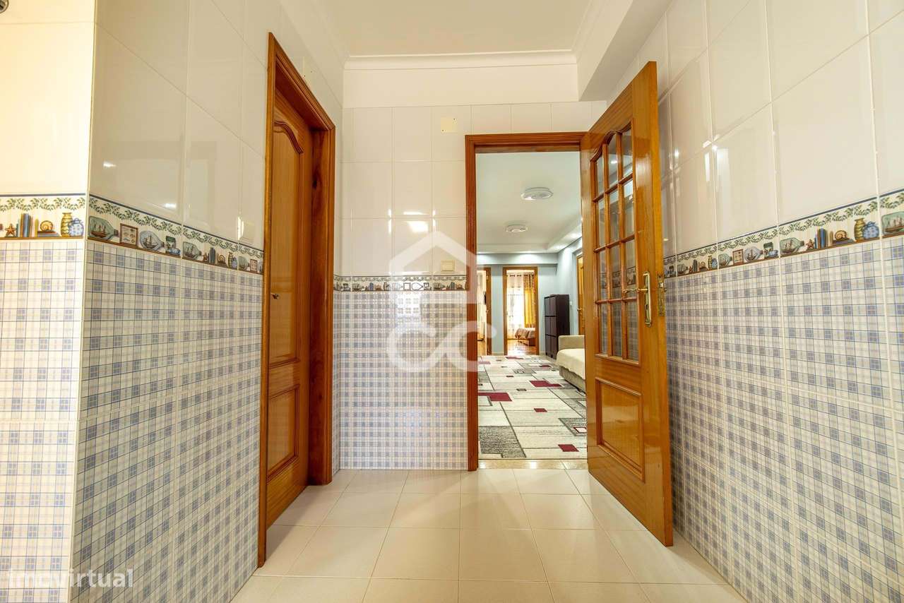 Apartamento T2 no Centro de Cacém-8