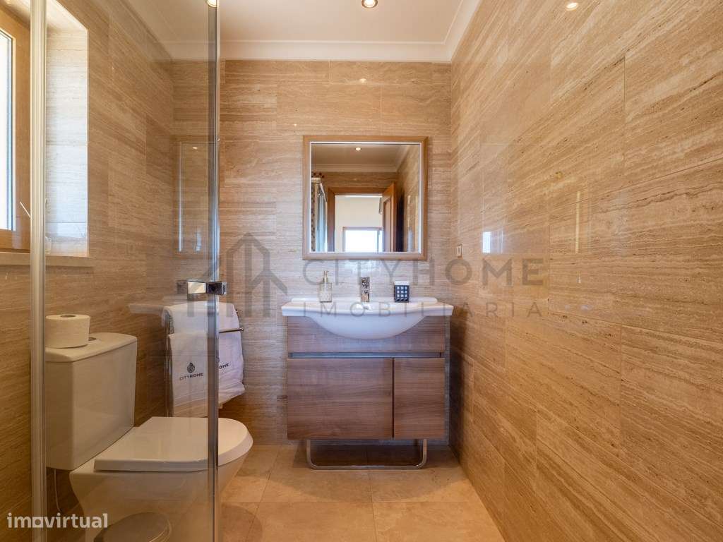 Moradia T5 contemporânea com Piscina e vista Mar na Galé em Albufeira-24