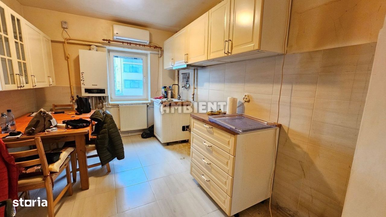 Apartament 4 camere, etaj 1, zona CRUCEA-GĂRII;