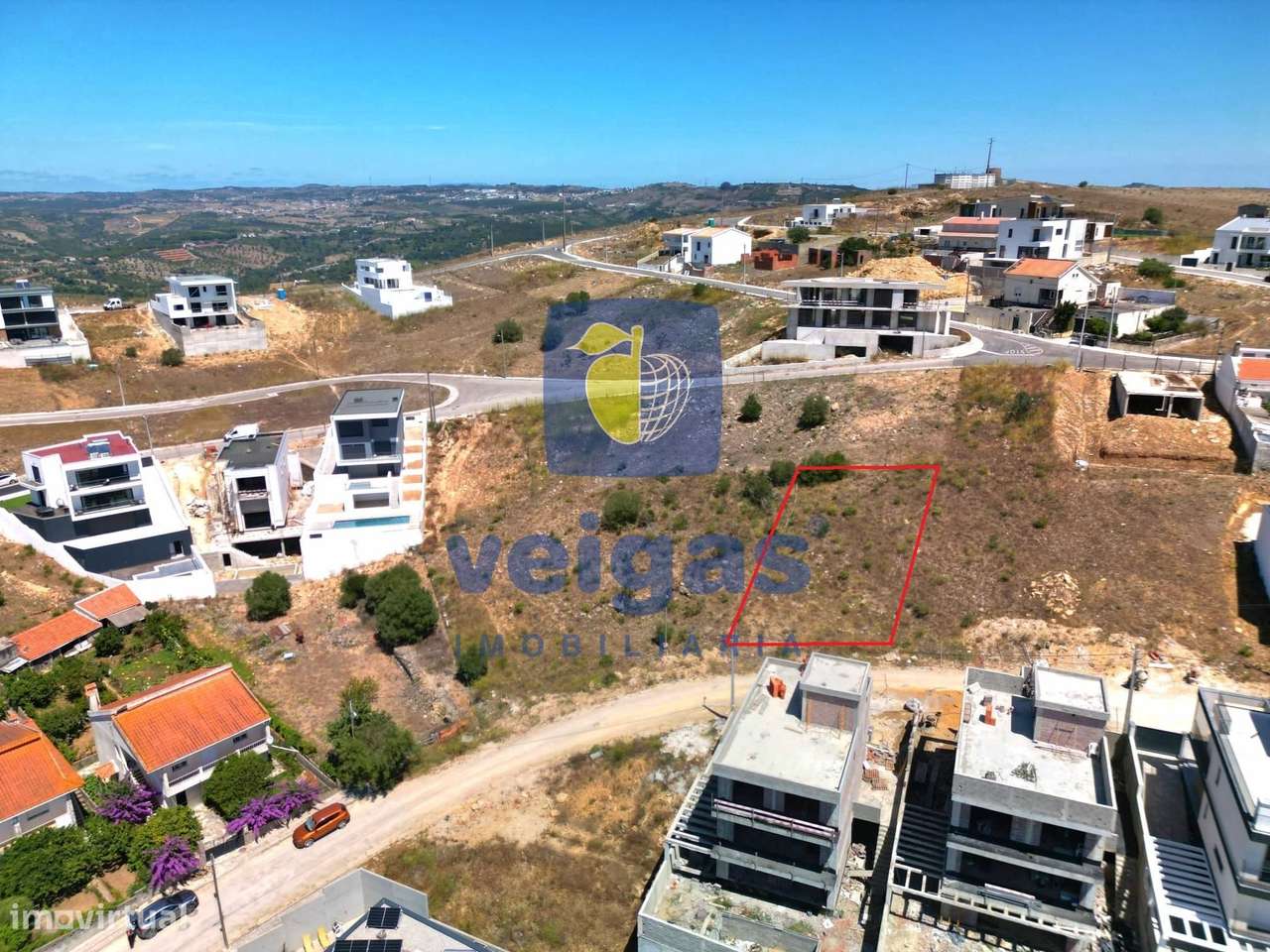Terreno Urbano em Vialonga com Vista e Acessibilidade-24
