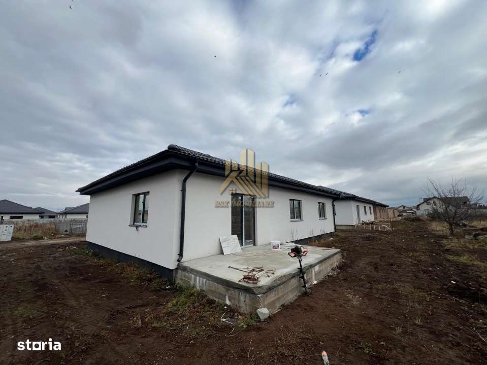 Casa 4 camere Izvor Tarlungeni - Imagine principală: 4/13