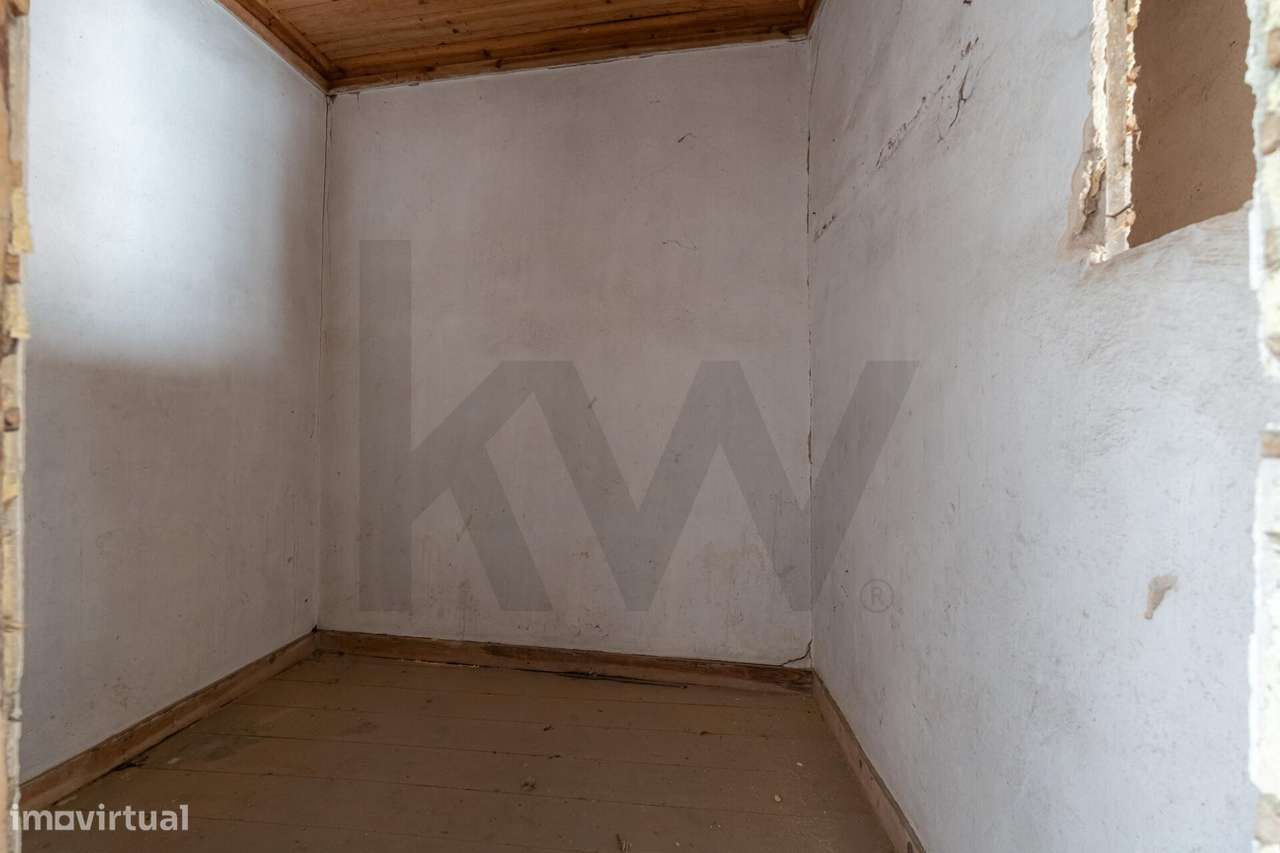 Moradia T2 com terreno e Garagem em Casal Comba, Mealhada-14