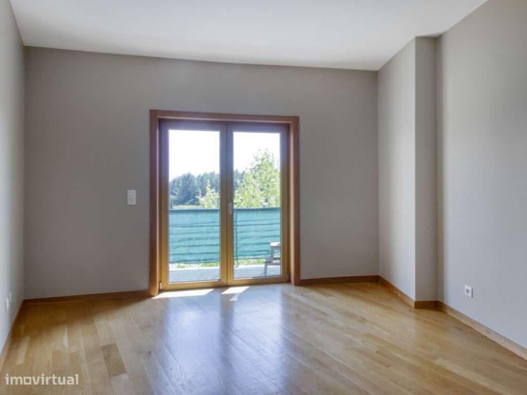 T3 com Box 2 carros e grande varanda - Colinas do Cruzeiro, Odivelas-22