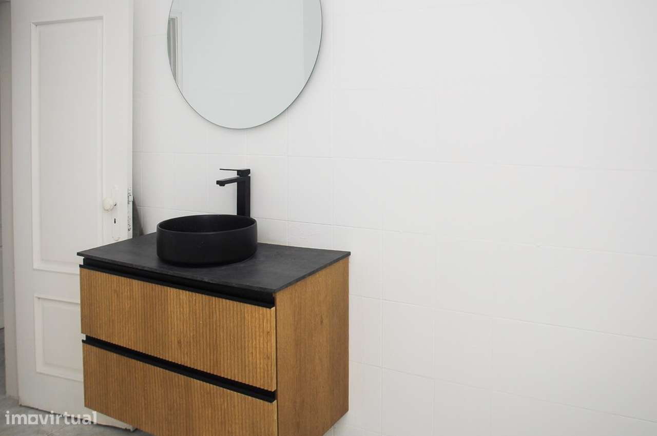 Moradia isolada de 6 assoalhadas com garagem - Zona tranquila-10