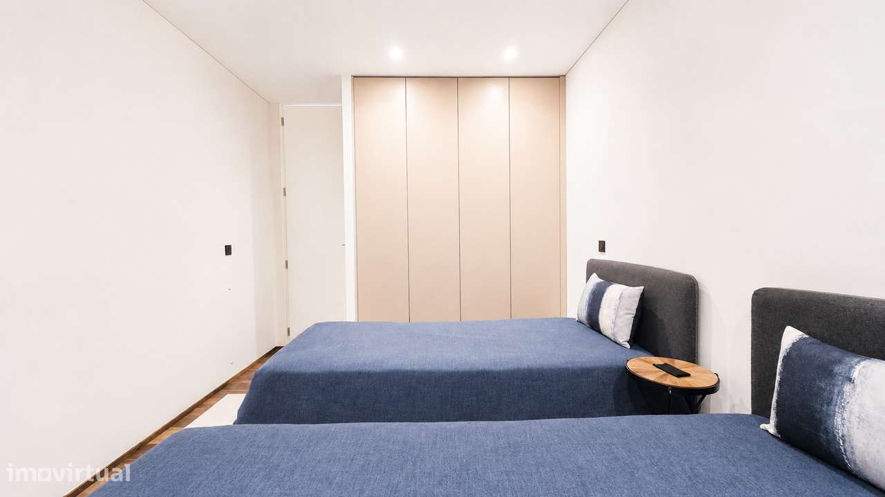 T2 Exclusivo em Matosinhos Sul | Terraço+Garagem+Arrumos | Mobilado-12