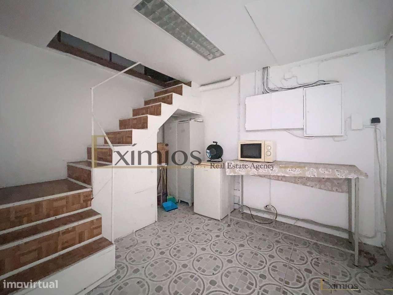 Armazém com 600m2, para venda, em Terroso - Grande imagem: 4/5