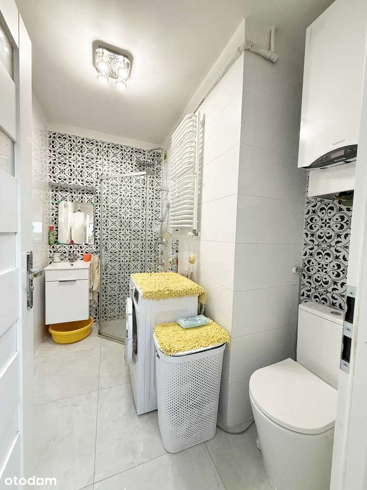 Dwupoziomowe mieszkanie w Strzegomiu 5 pokoi.-7