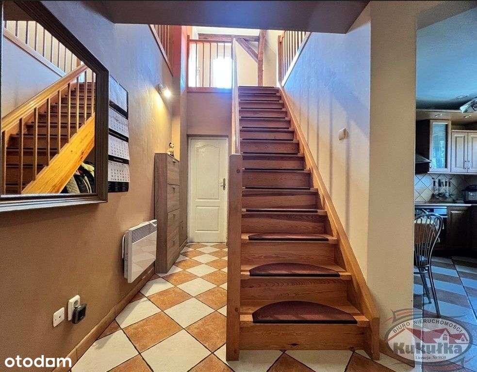 Dom Jednorodzinny W Atrakcyjnej Okolicy-10