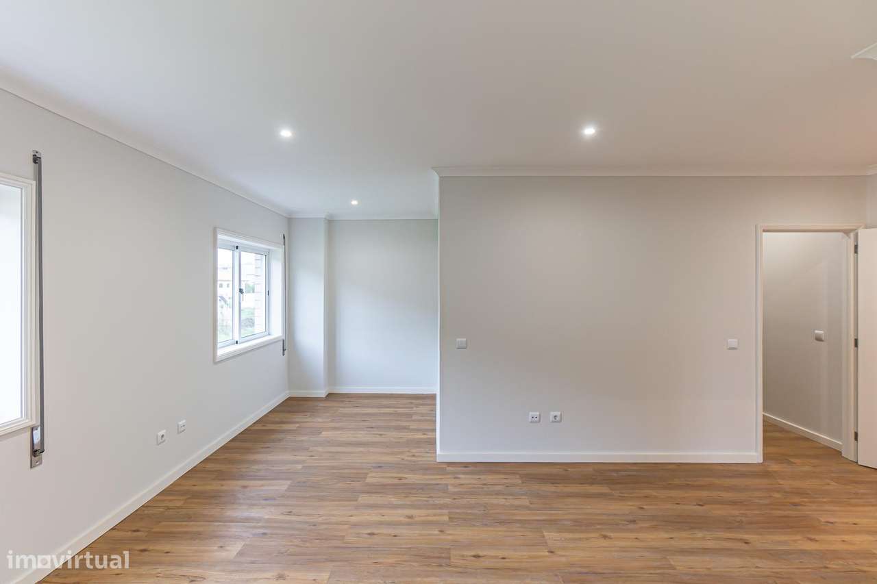 T4 DUPLEX COBERTURA,196 m², 4 Varandas/Solários, Garagem em Arcozelo-23