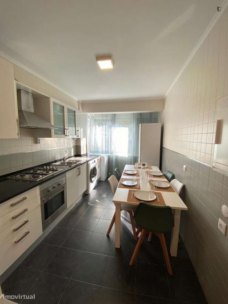 Quarto - localizado em Oeiras Lisbon - Grande imagem: 2/10