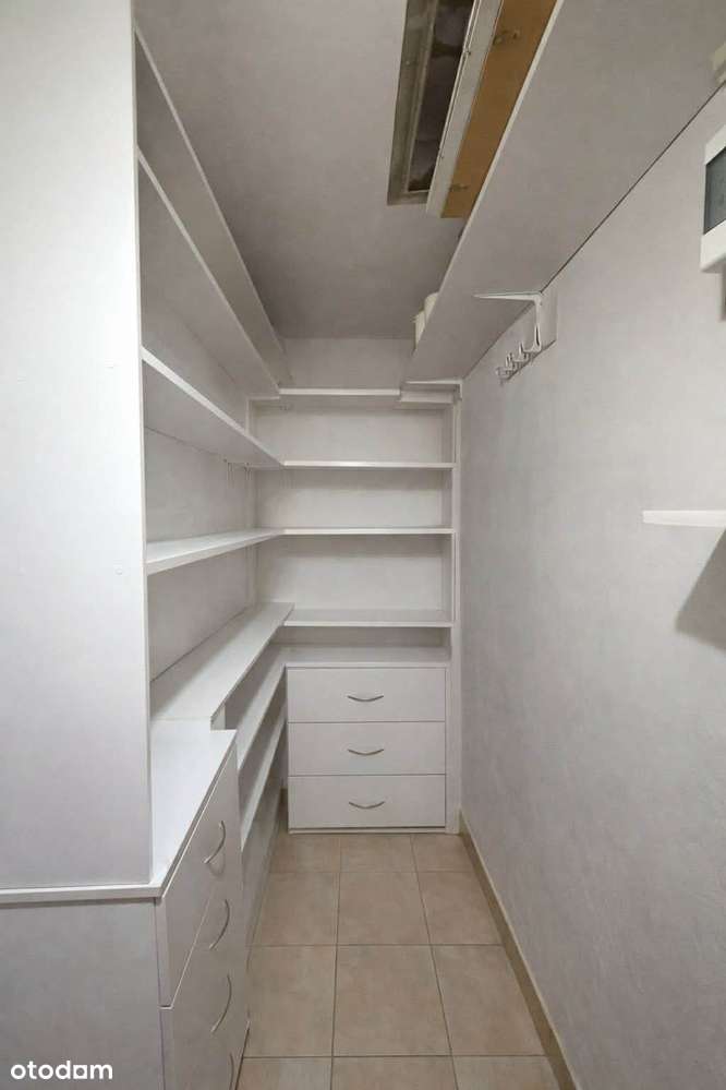 Trzypokojowe mieszkanie z dużym balkonem ŚCISŁE CENTRUM-7