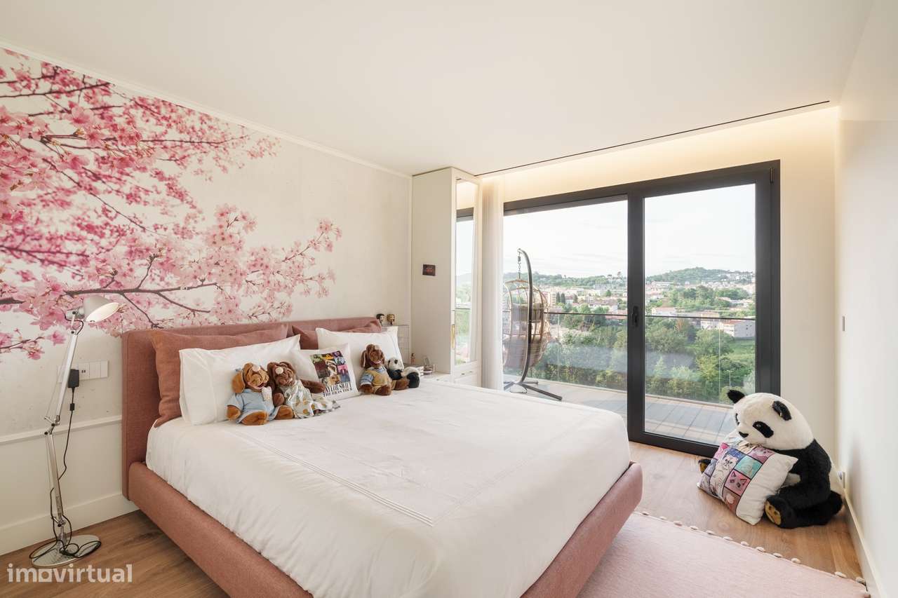 Elegante apartamento T3 em condomínio fechado na encosta do Bom Jesus-40