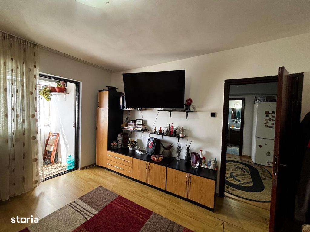 Apartament 2 camere Cartier Ostroveni zona Piata-3