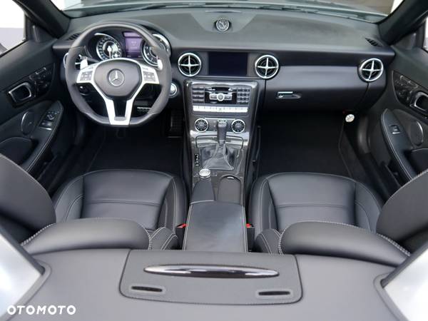 Mercedes-Benz SLK 55 AMG - 28