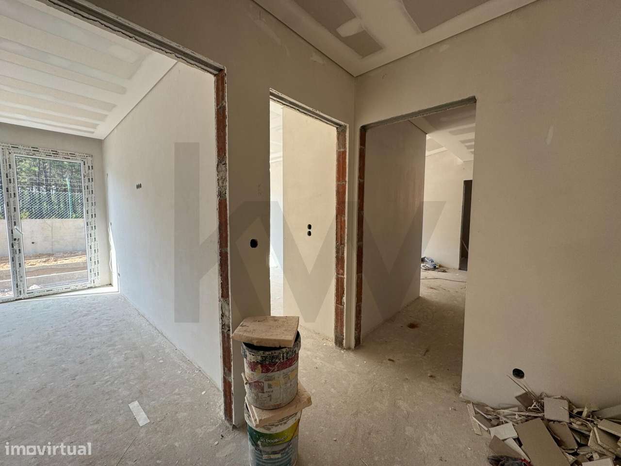 Moradia T3+1 Exclusiva com Piscina Junto ao Pinhal da Aroeira-30
