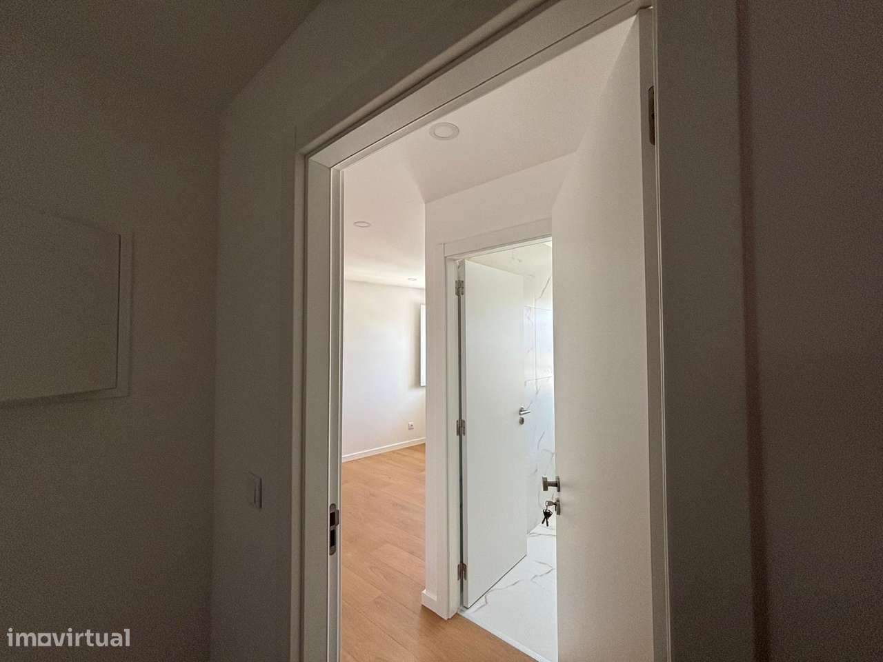 venda de magnifico prédio na Rua da Matemática (4 T0´s e 5 T1's)-37