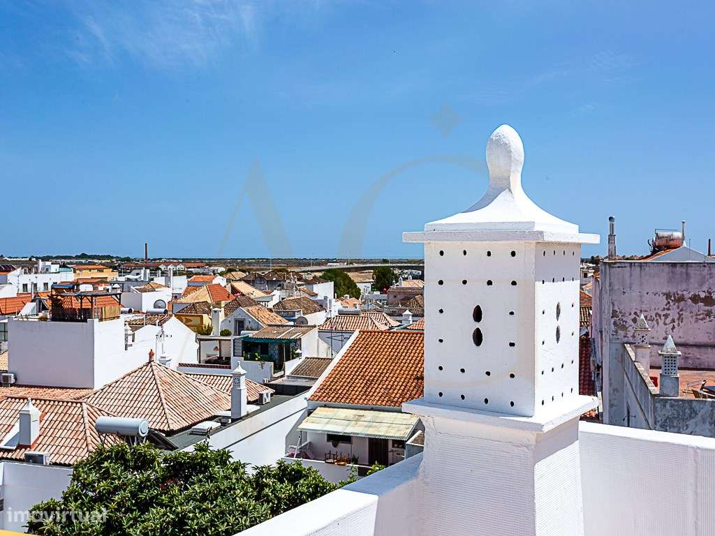 Moradia com Garagem, Piscina, Jardim e amplos Terraços, para venda ...-39