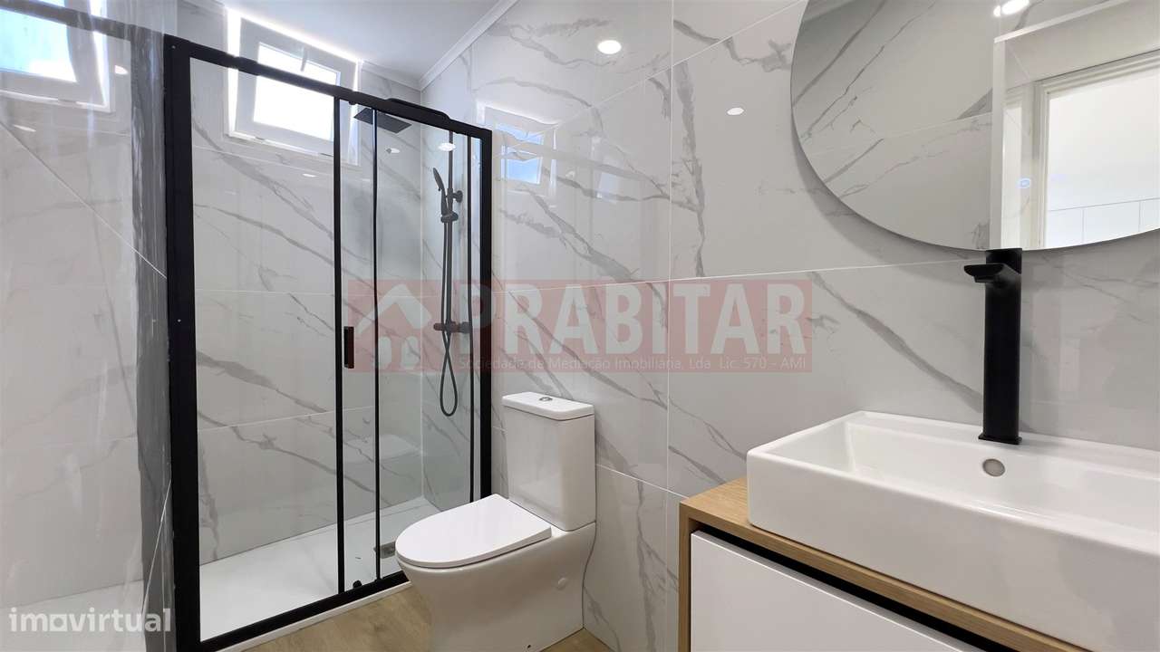 T2 RENOVADO COM LOGRADOURO EXCLUSIVO | CASAlS | COIMBRA-7