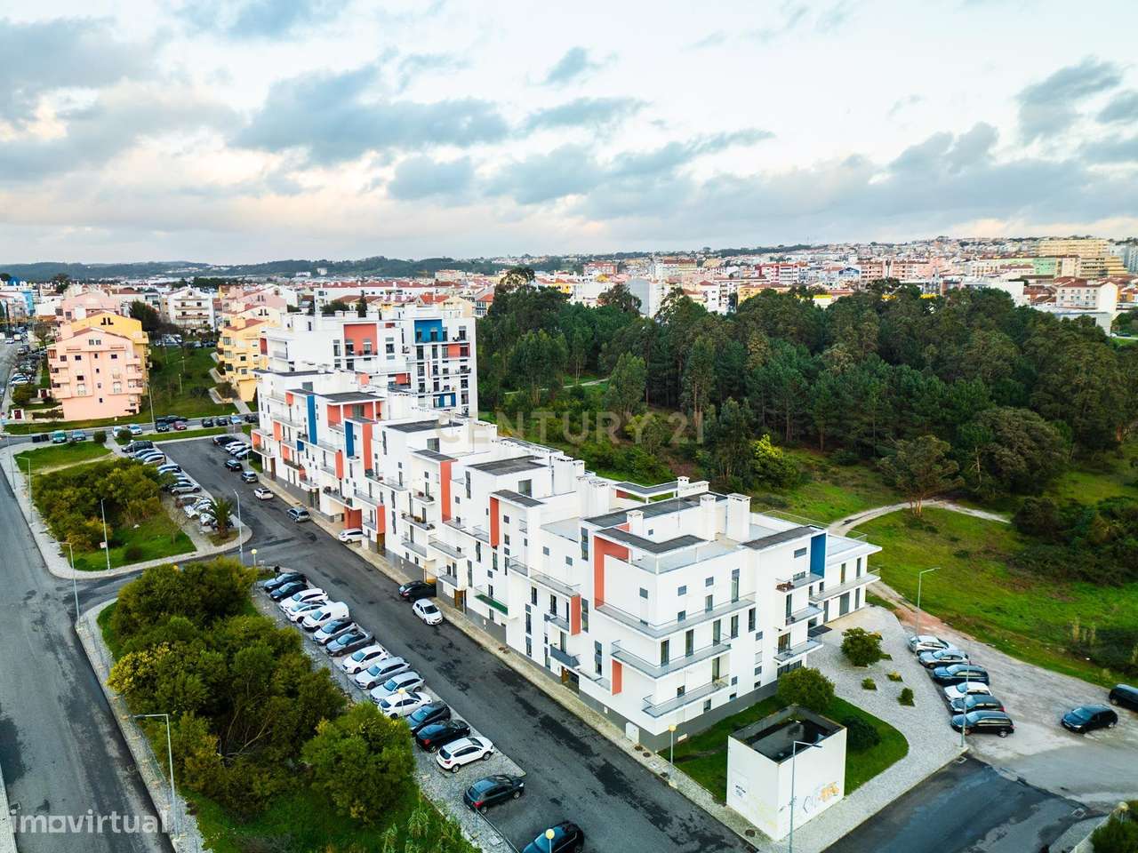 Apartamento T1 com terraço privado | Vila Pouquet | Caldas da Rainha - Grande imagem: 2/19