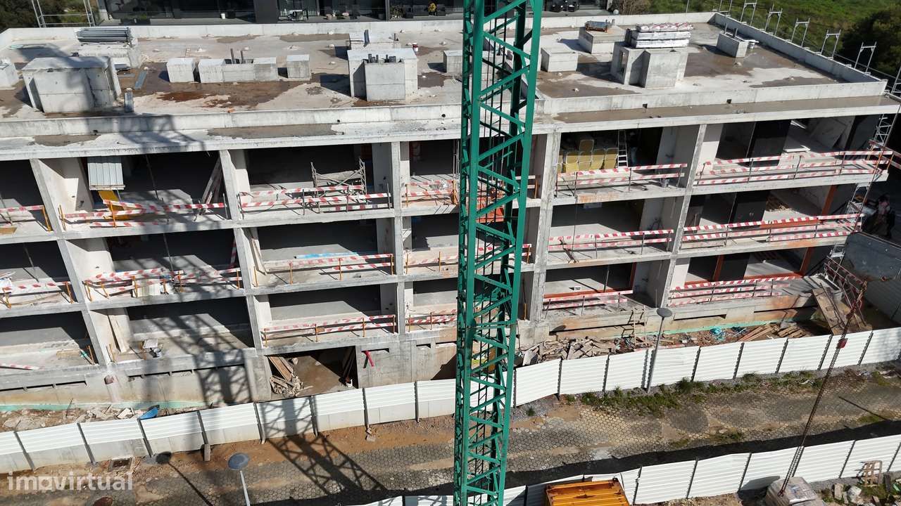 Apartamento T1 Em construção na Madalena-12
