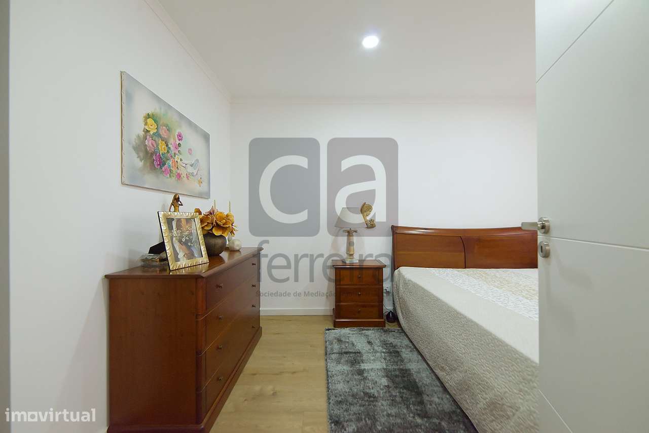 Moradia T3 Totalmente Remodelada em Almeirim-28