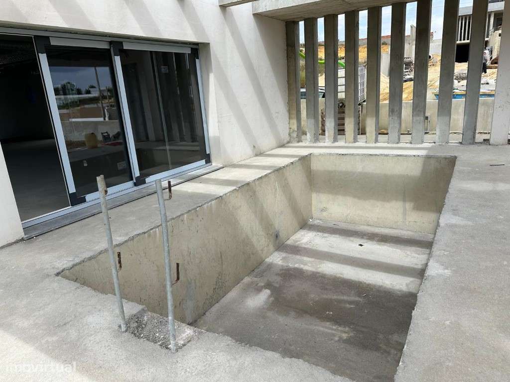 Moradia T5 de Luxo | Vila Alegre, Fernão Ferro-28
