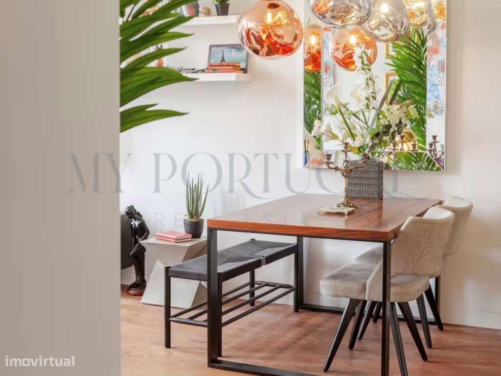 Refúgio de Design e Luz na Praça Dom Luís I - Onde o Rio encontra a...-11