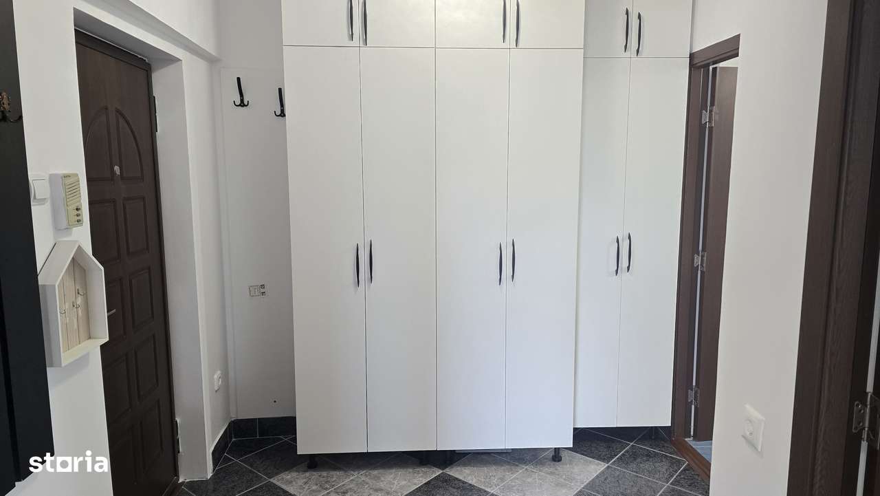 Vand apartament cu o camera in Deva, zona Marasti, etaj 1,-4