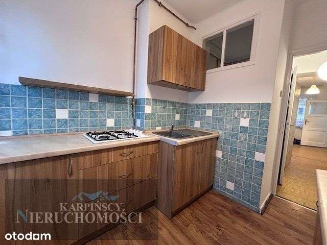 Przytulna kawalerka na parterze.-1