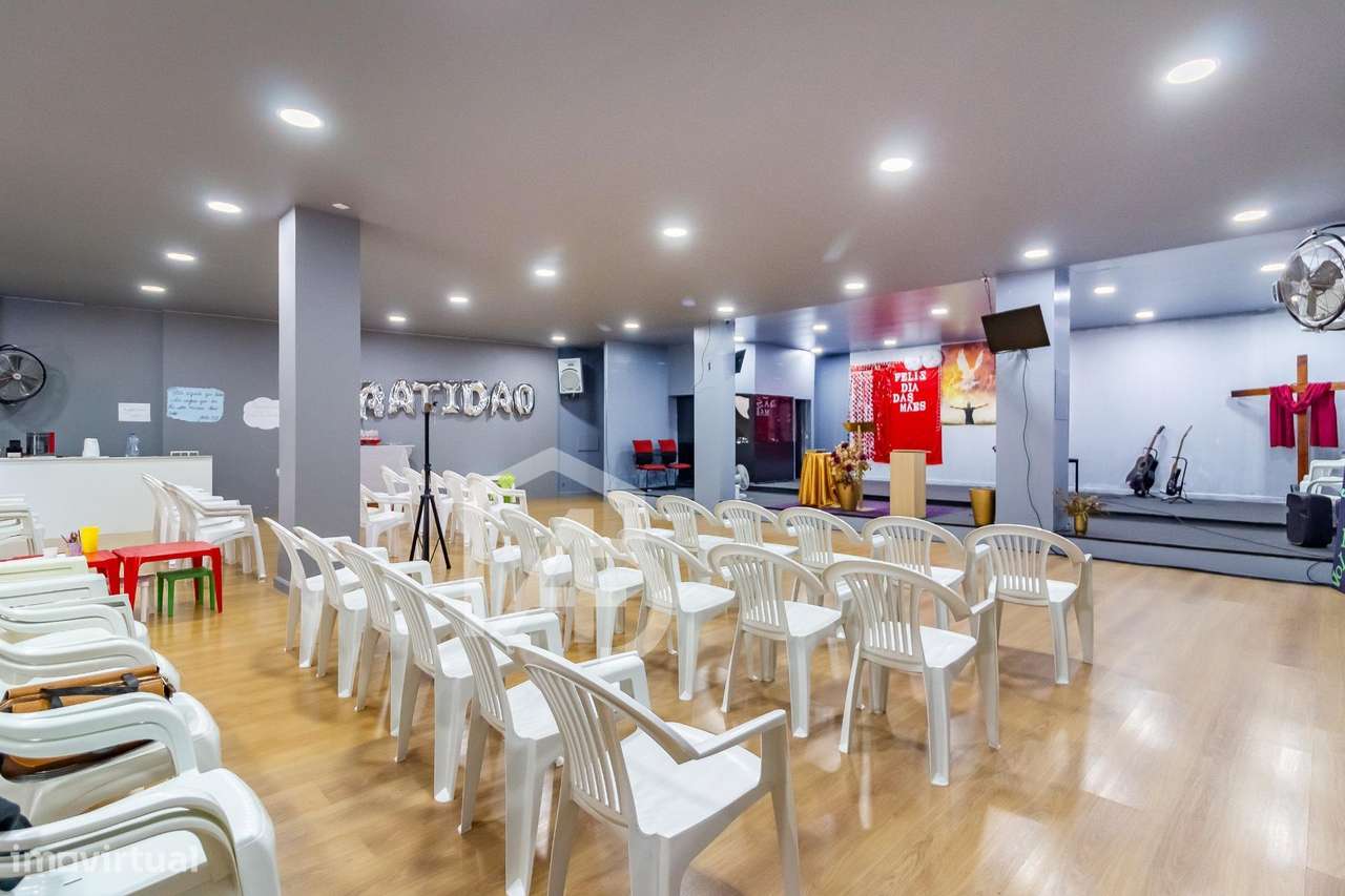 Loja com cave  Praça do Avião, Leiria - Grande imagem: 4/24