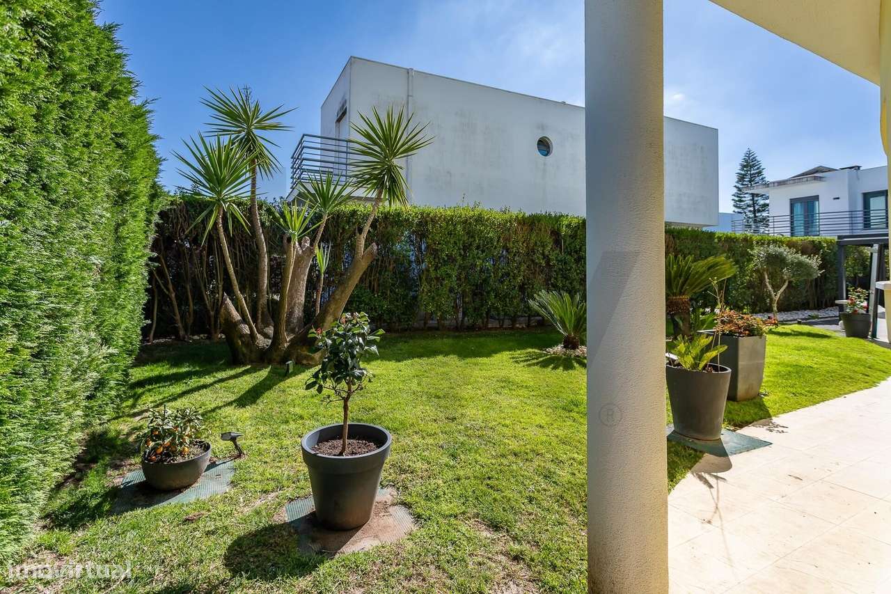 Moradia T3 com piscina, no Palmela Village-58