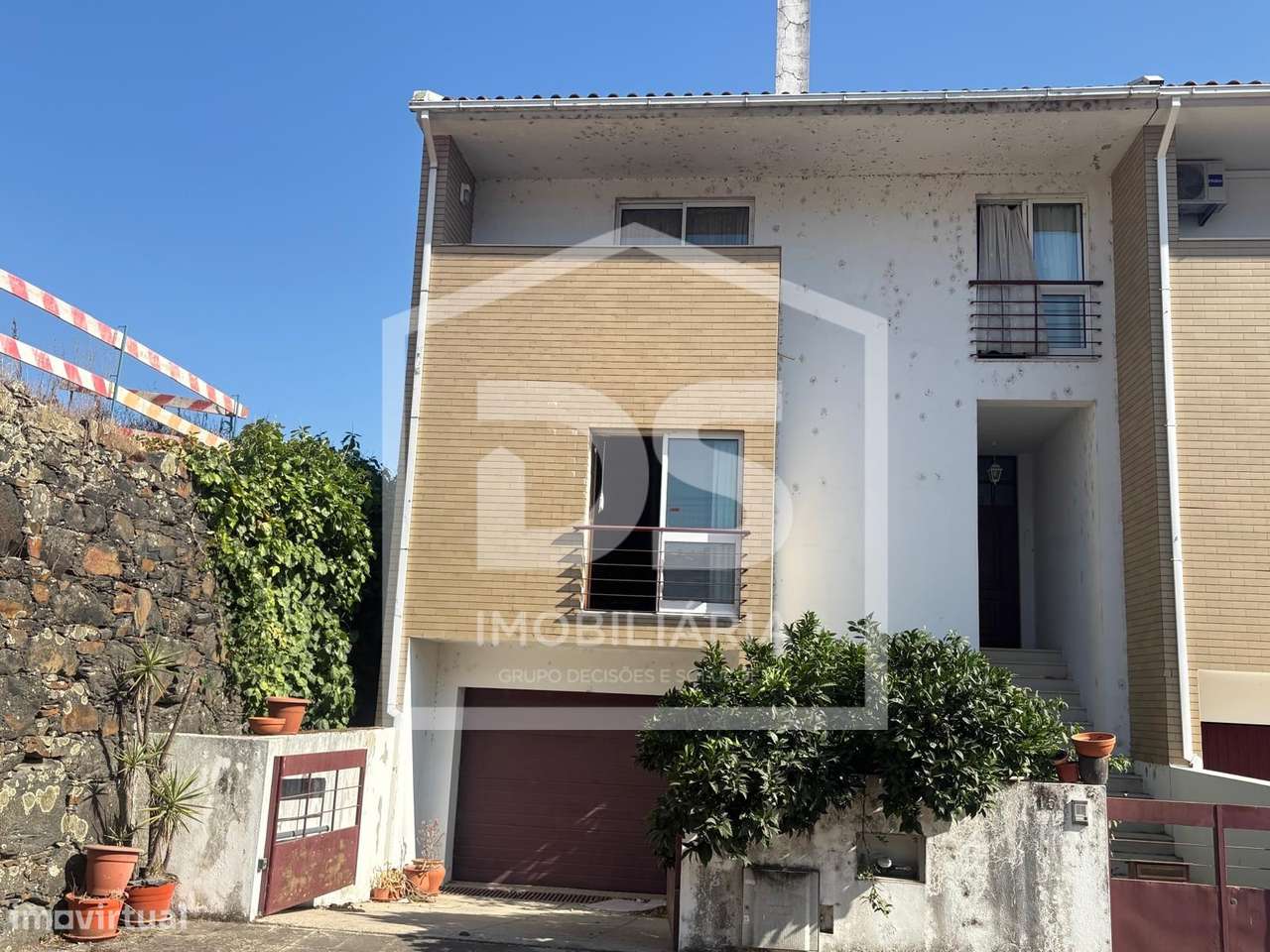 Moradia T4 Premium com Terraço e Garagem - Godim-31
