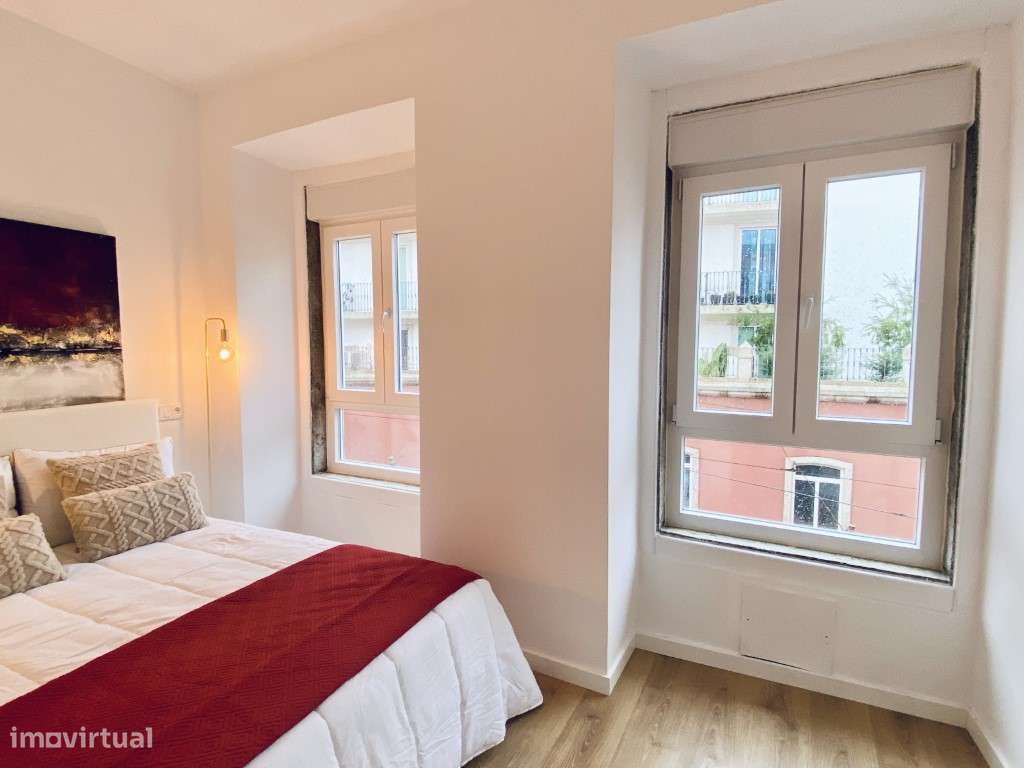 Apartamento T3 Totalmente Remodelado E Mobilado Penha De Franca
