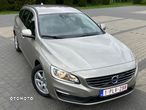 Volvo V60 D3 Momentum - 11