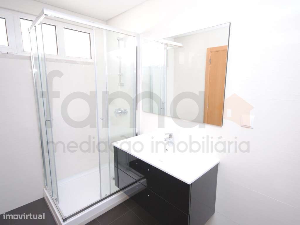 T3 Duplex com terraço centro da Parede-12