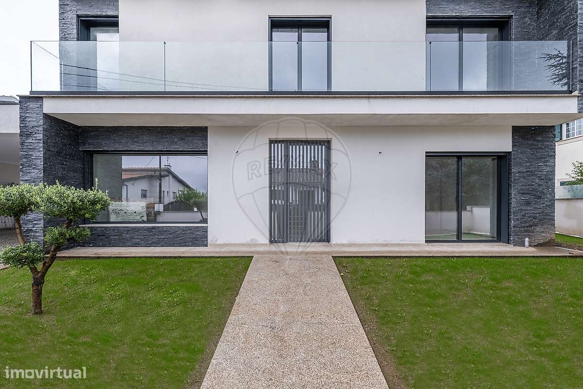 Moradia T4 para venda - Grande imagem: 3/23