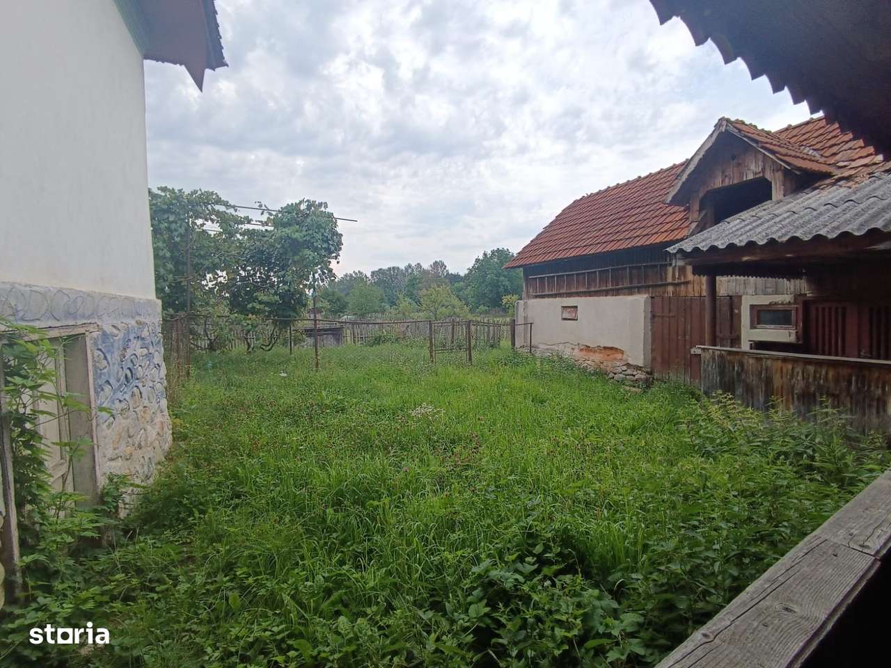 Casa cu teren Polovragi - Imagine principală: 3/12