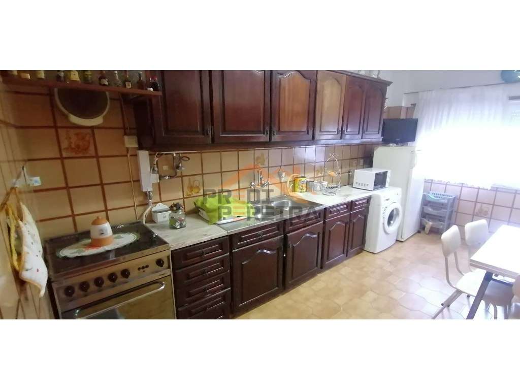 Apartamento T3 em Massamá, com áreas generosas e ótima localização.... - Grande imagem: 3/23