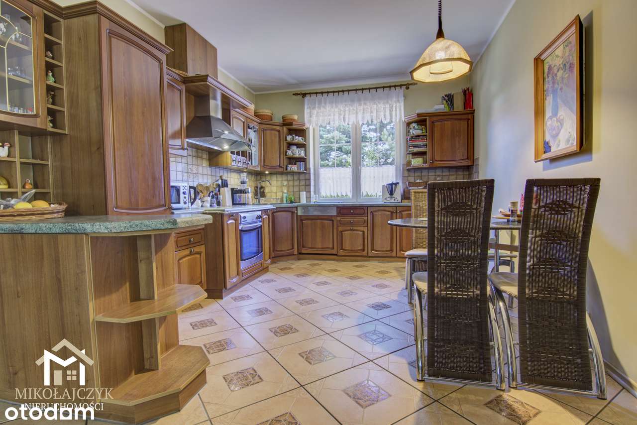 Funkcjonalny dom w Bartoszycach / do zamieszkania / 164 m2-5